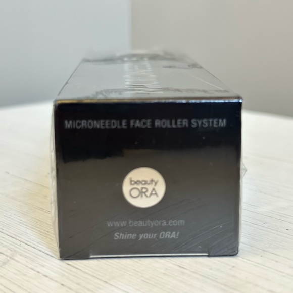 Beauty ORA Microneedle Face Roller System 0.25mm - Picture 6 of 8